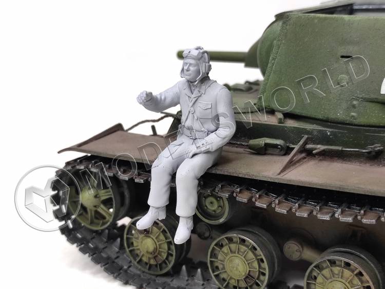 Фигура командира танка СССР 1943 г., поза 3. Масштаб 1:35 - фото 1