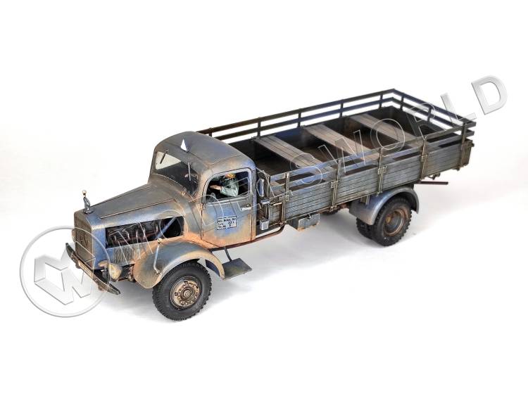 Готовая модель Грузовик Мерседес бортовой в масштабе 1:35 - фото 1