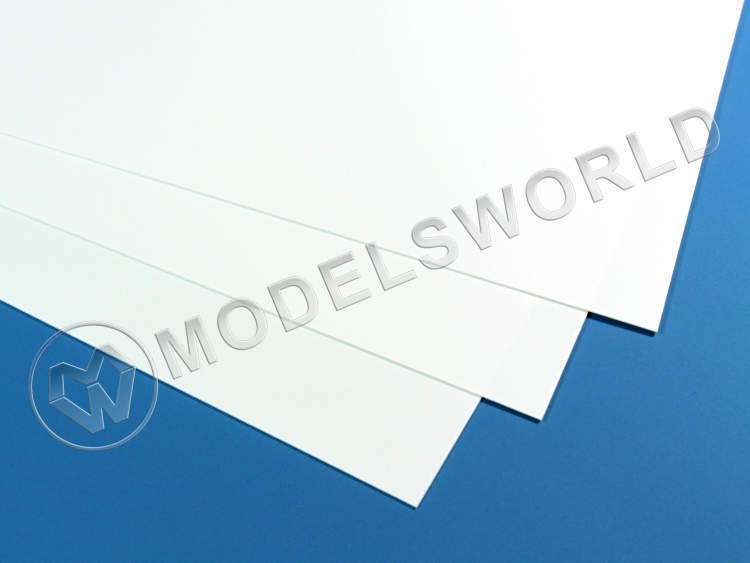 Белый пластик 0.5 мм, 3 листа 15х30 см Белый пластик 0.5 мм, 3 листа 15х30 см - фото 1