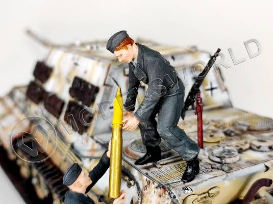 Фигура танкиста, Германия, лето 1943 г., поза 5. Масштаб 1:35