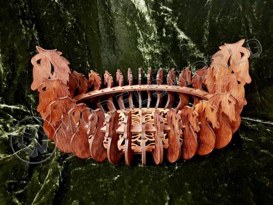 Конфетница  "Лошади"