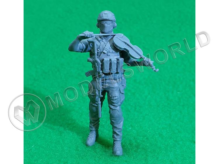 Фигура "Скрипач". Масштаб 1:35 - фото 1