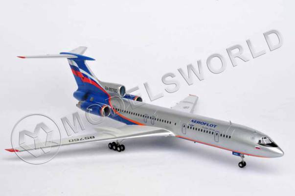 Склеиваемая пластиковая модель  Пассажирский самолет ТУ-154М. Масштаб 1:144