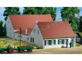 Сельский двор. Масштаб H0/TT