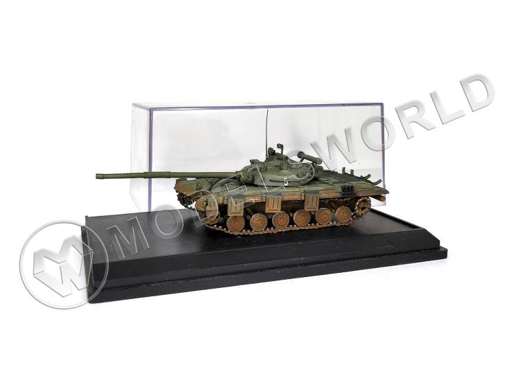 Готовая модель Объект 172 (первый прототип танка Т-72) в футляре в масштабе 1:72 - фото 1