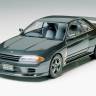 Склеиваемая пластиковая модель автомобиль Nissan Skyline GT-R. Масштаб 1:24