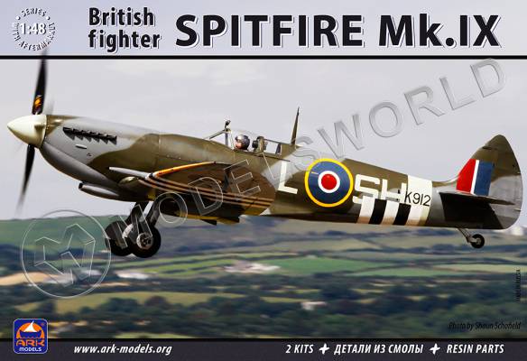 Склеиваемая пластиковая модель Английский истребитель Супермарин «Спитфайр» Mk.IX. Масштаб 1:48